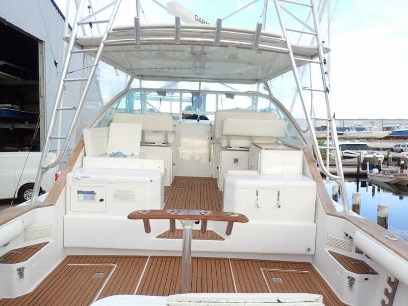 2000 Cabo 35 Express