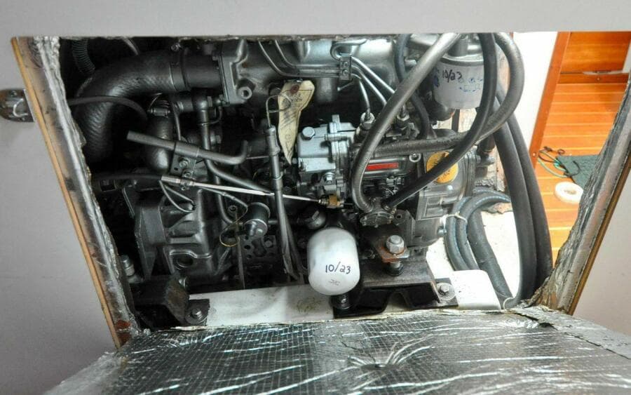J/42 - Canty - Engine Room