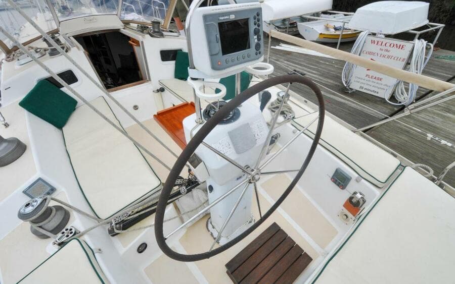 J/42 - Canty - Cockpit
