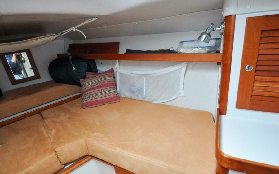 J/42 - Canty - Forward Cabin