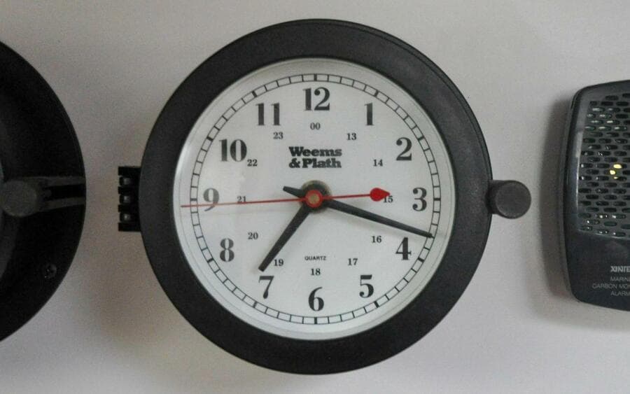 J/42 - Canty - Salon - Ships Clock
