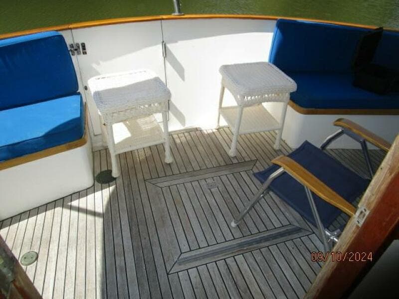 49' DeFever aftdeck