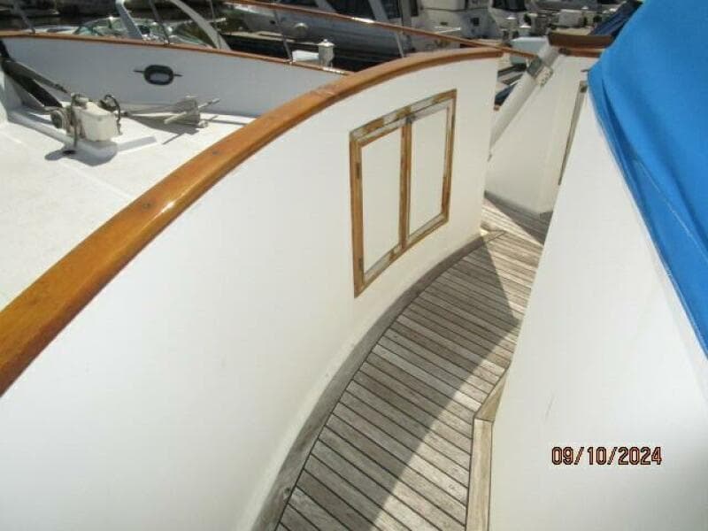 49' DeFever Portuguese Bridge2