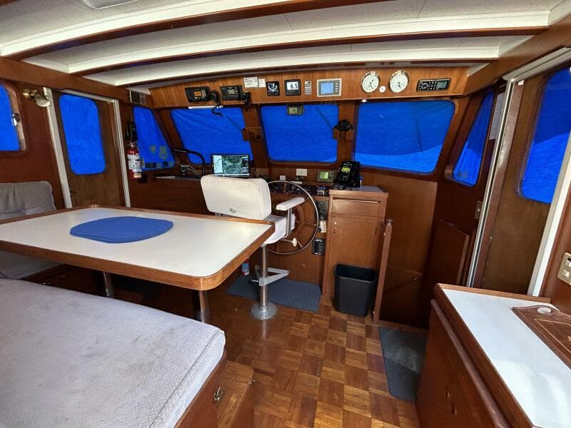 49' DeFever pilothouse forward