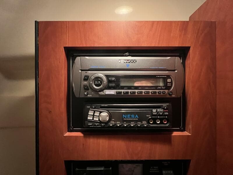 50.1 DVD And Radio