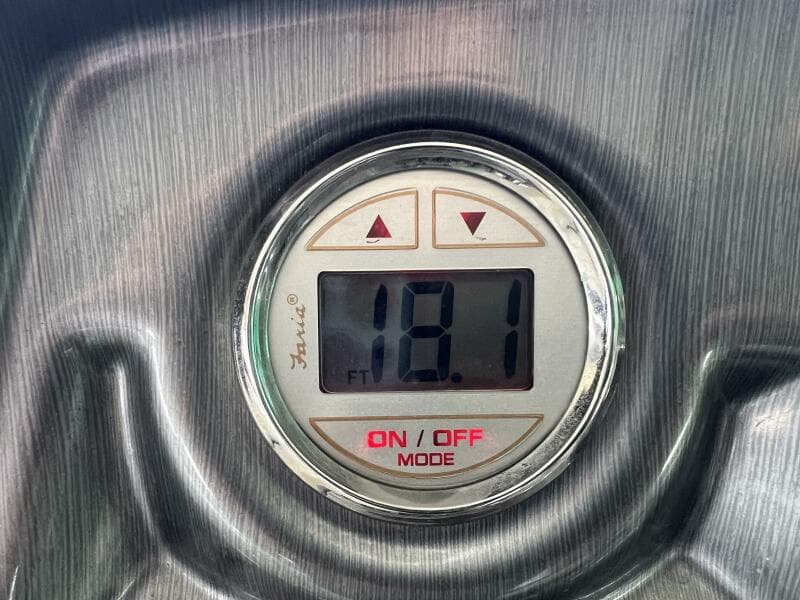18 DephtMeter