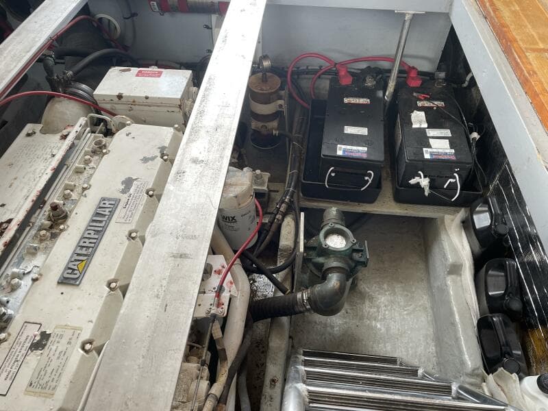 2000 Mainship 390
