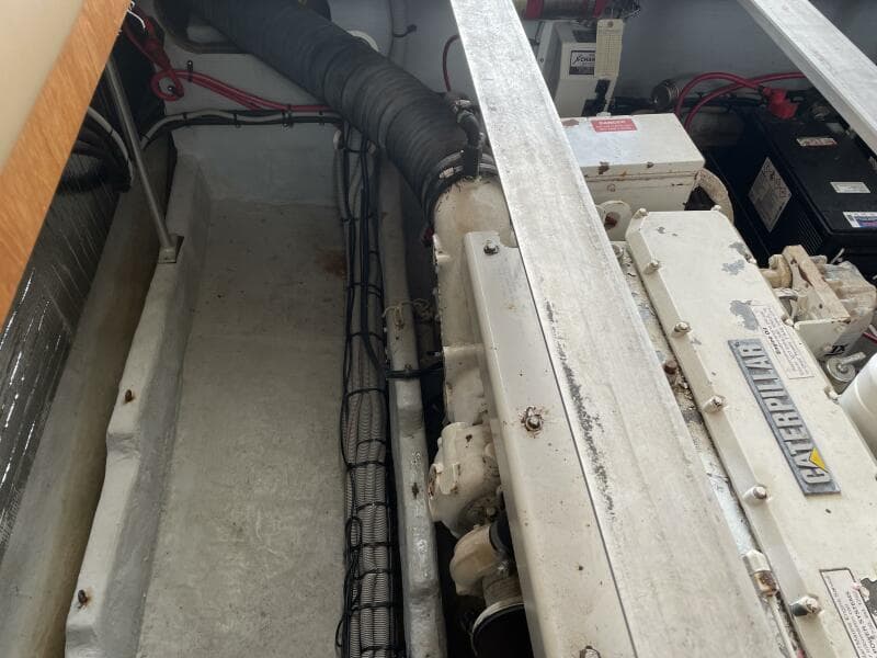 2000 Mainship 390