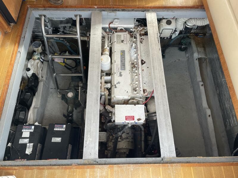 2000 Mainship 390