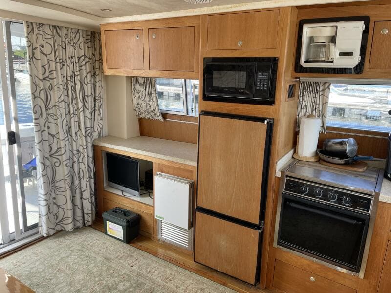 2000 Mainship 390