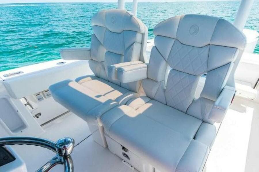 2025 Edgewater 325CC