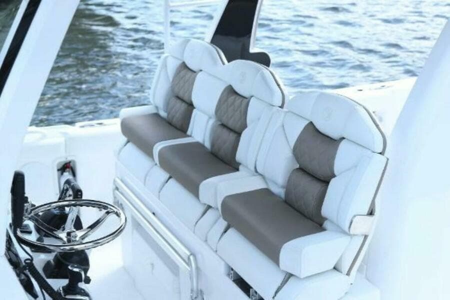 2025 Edgewater 370CC