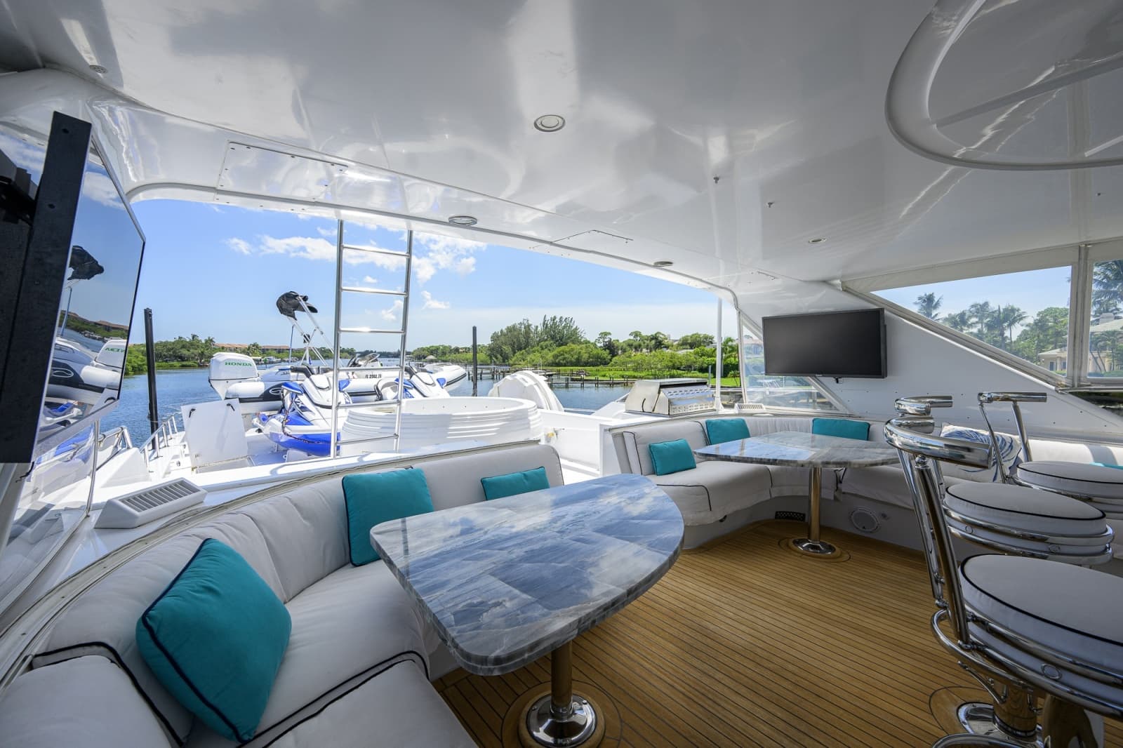 Hatteras 100 MAGIC - Flybridge