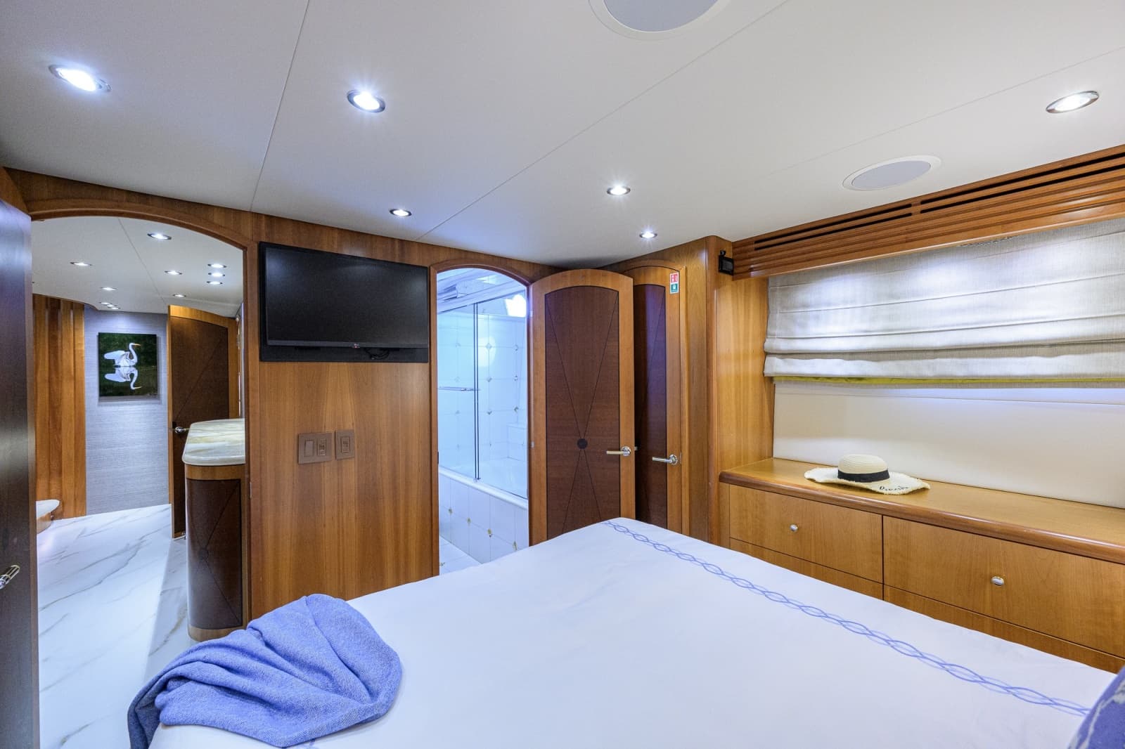 Hatteras 100 MAGIC - Starboard Guest Stateroom