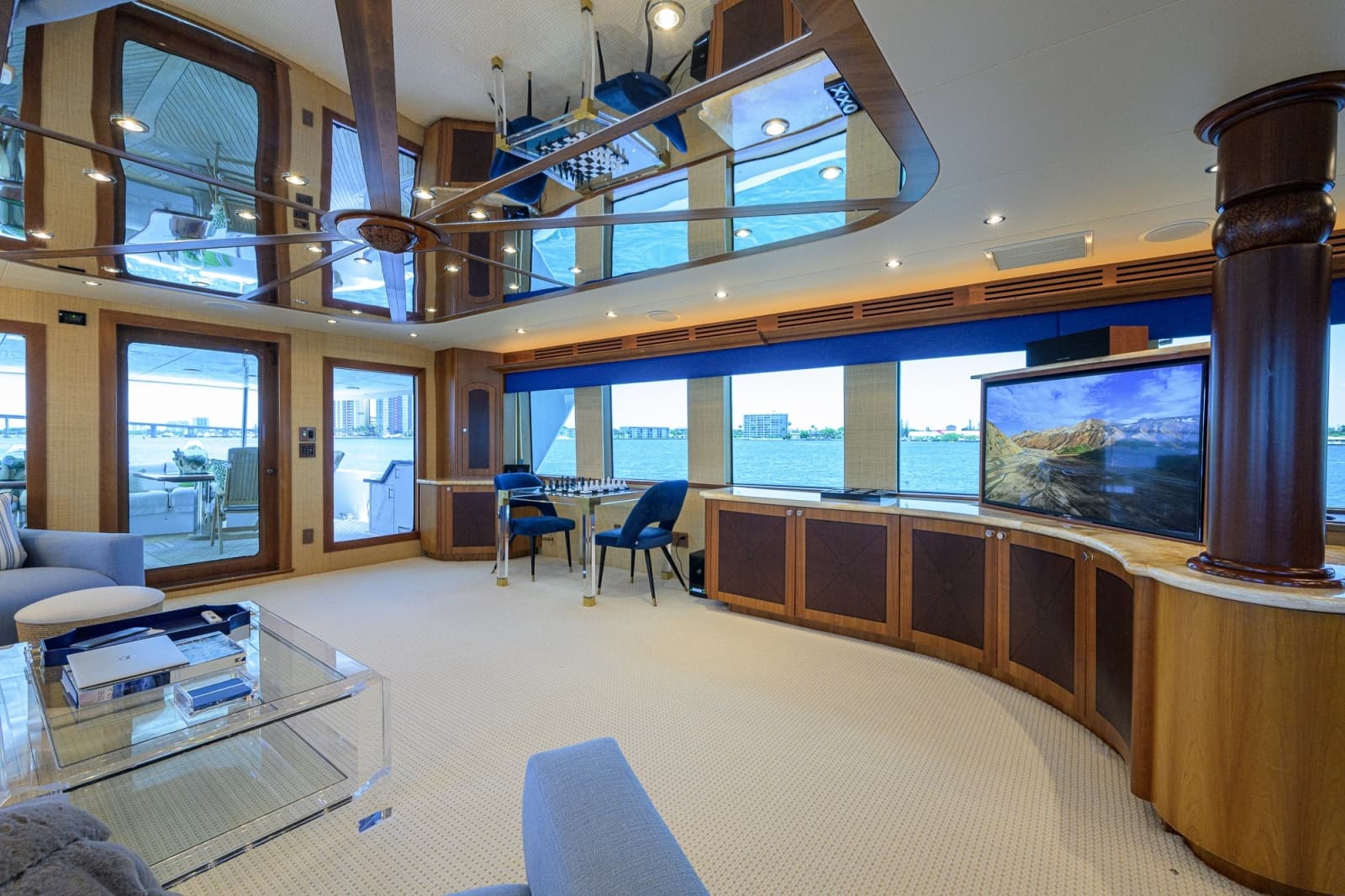 Hatteras 100 MAGIC - Salon
