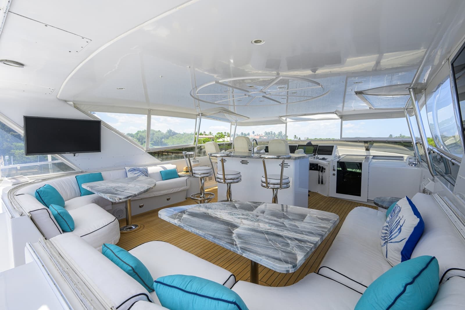 Hatteras 100 MAGIC - Flybridge