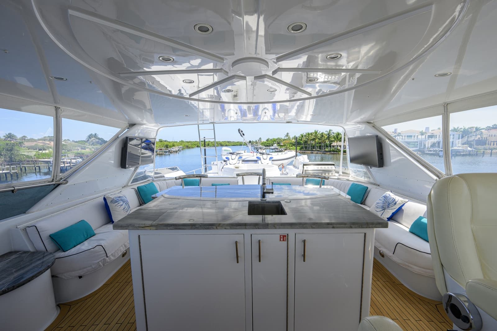 Hatteras 100 MAGIC - Flybridge