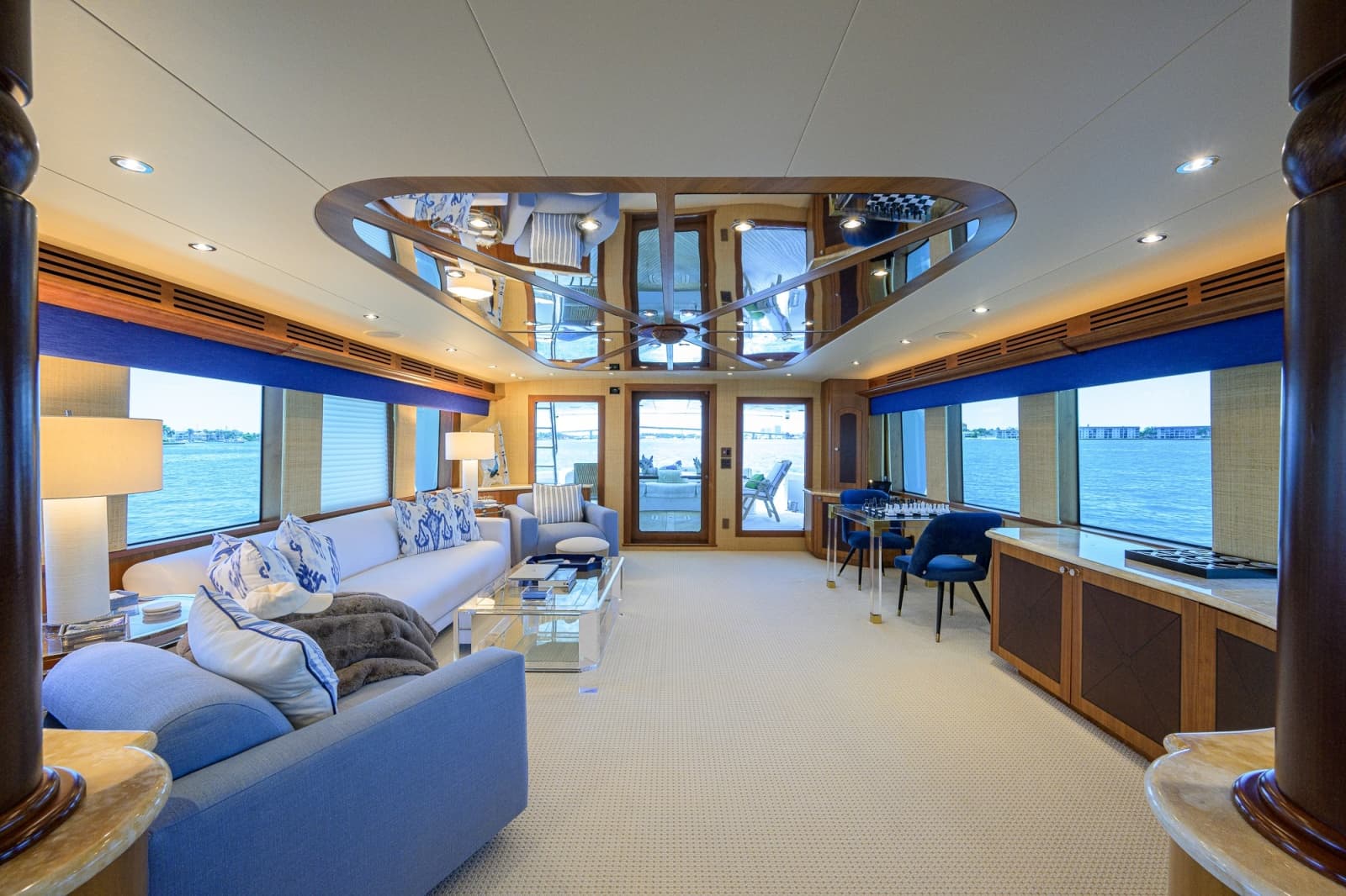 Hatteras 100 MAGIC - Salon