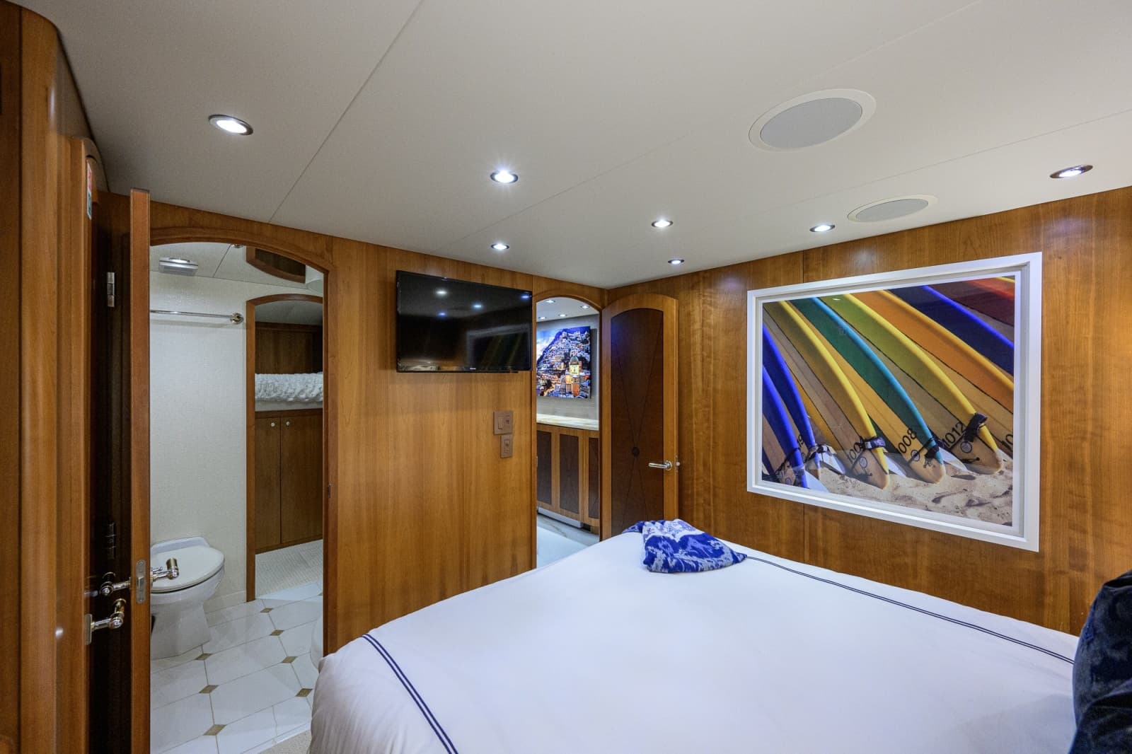 Hatteras 100 MAGIC - Aft Port Guest Stateroom