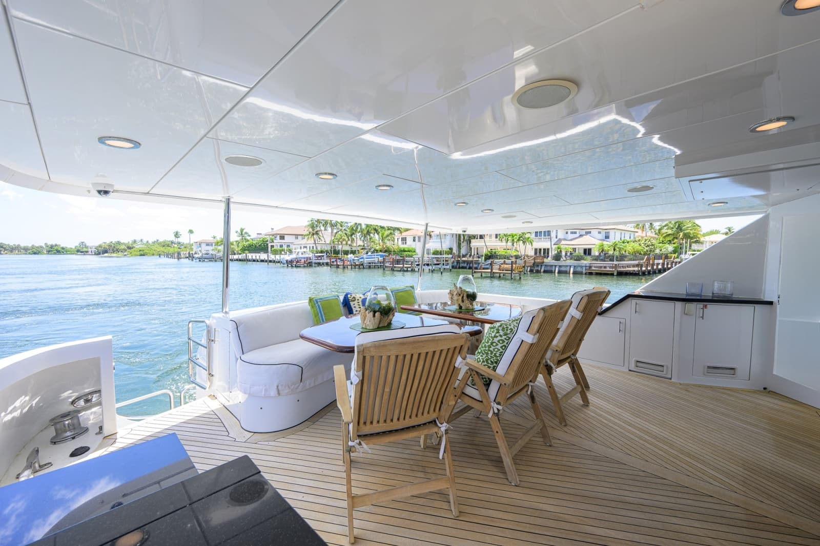 Hatteras 100 MAGIC - Aft Deck
