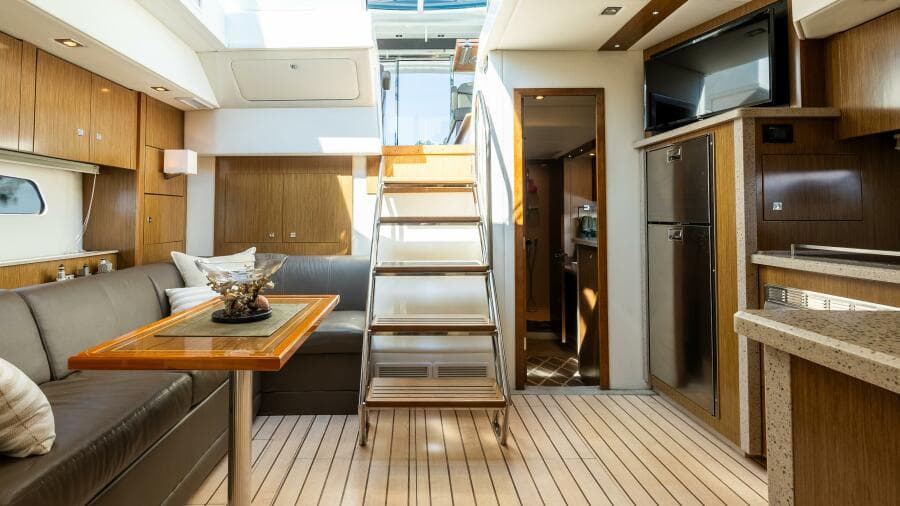 2013 Cruisers 48 Cantius