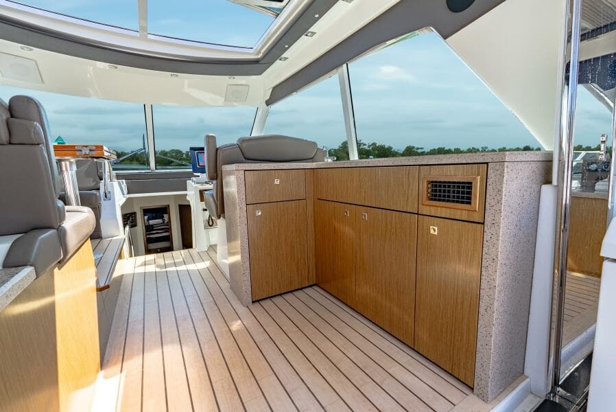 2013 Cruisers 48 Cantius