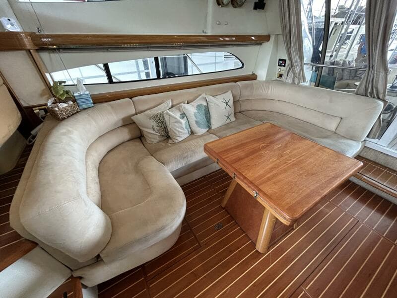 47' Sealine salon starboard seating