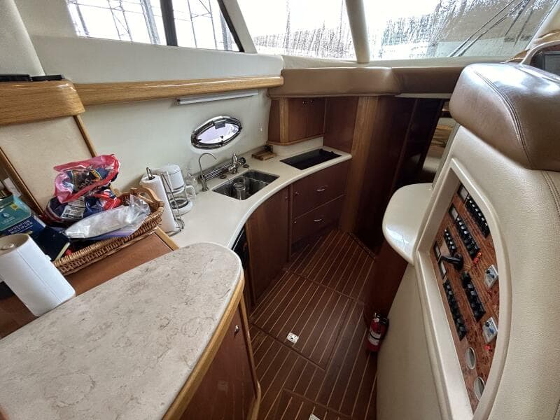 47' Sealine galley1