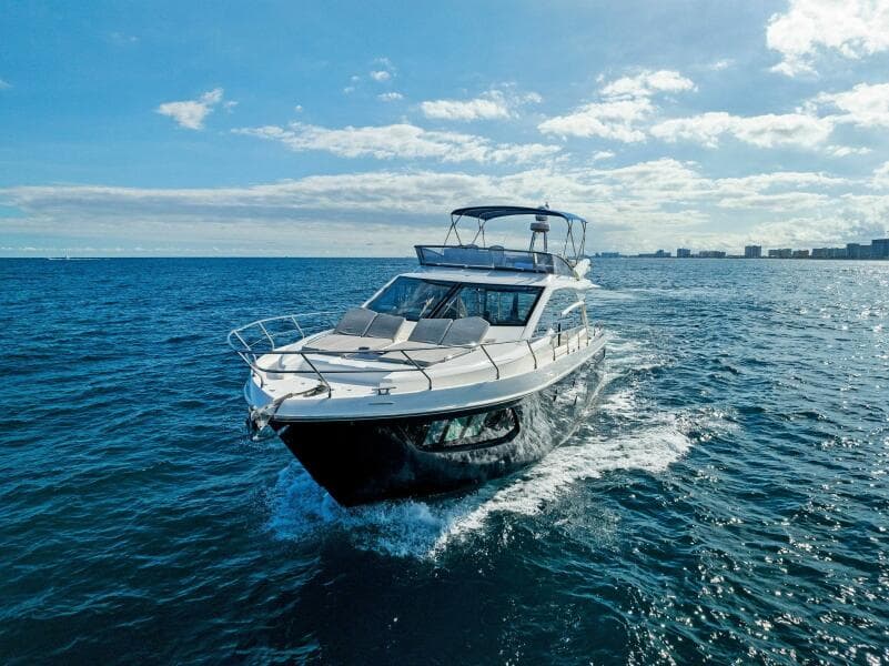 2013 Absolute 55 Fly