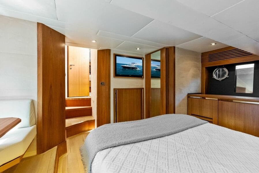 2013 Absolute 55 Fly