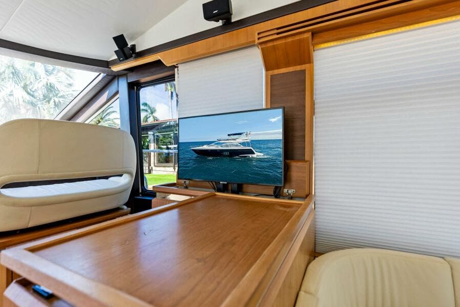 2013 Absolute 55 Fly