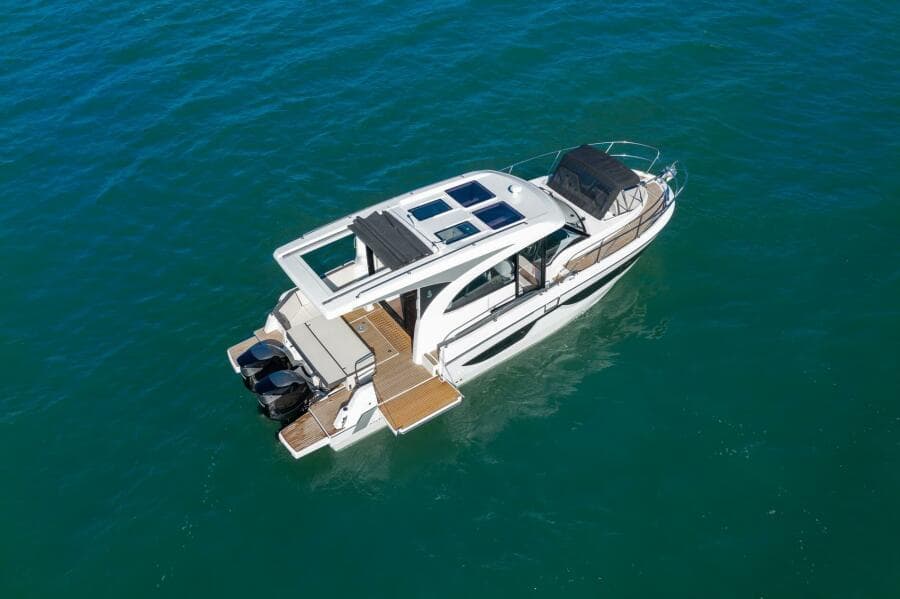 2027 Beneteau Antares 11