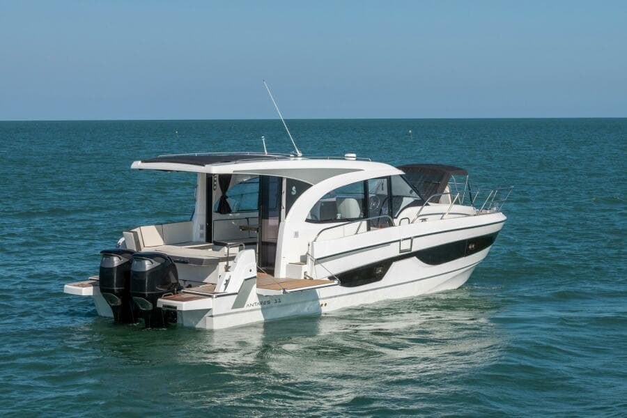 2027 Beneteau Antares 11
