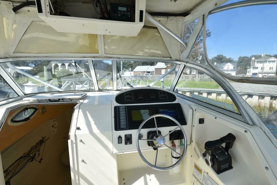 2003 World Cat 270 EC