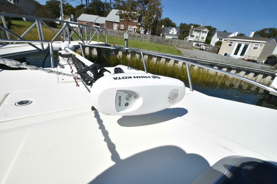 2003 World Cat 270 EC