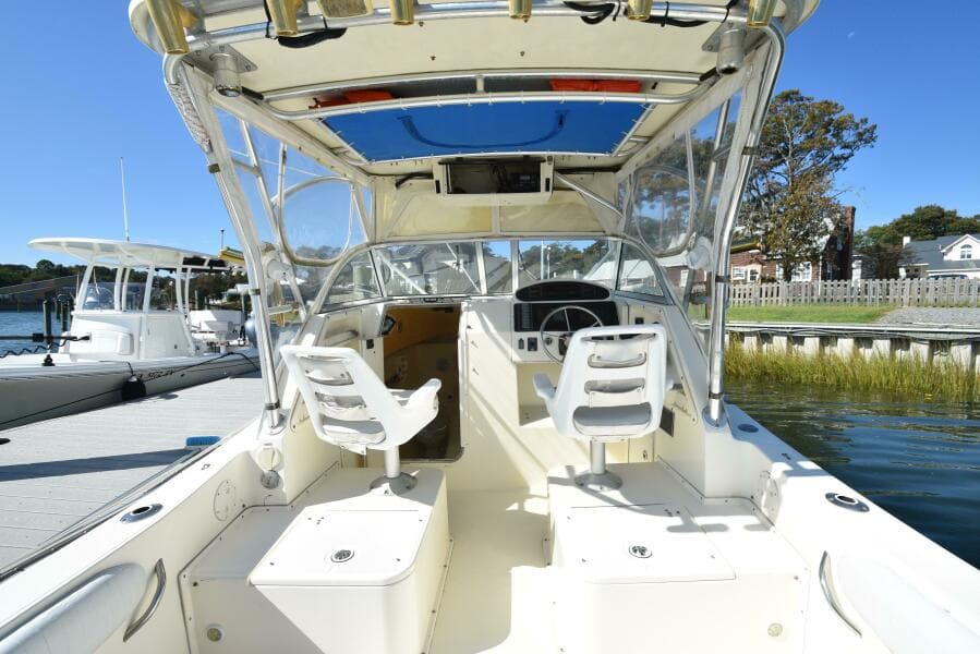 2003 World Cat 270 EC