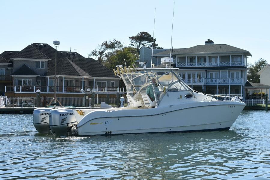 2003 World Cat 270 EC