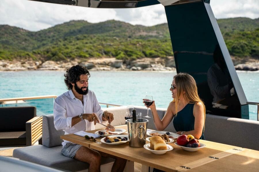 2027 Beneteau Grand Trawler 63