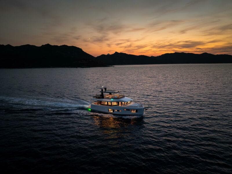 2027 Beneteau Grand Trawler 63