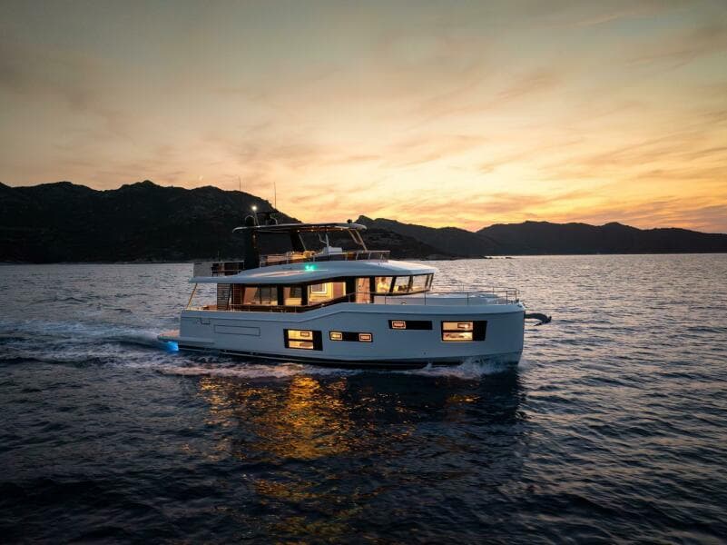 2027 Beneteau Grand Trawler 63