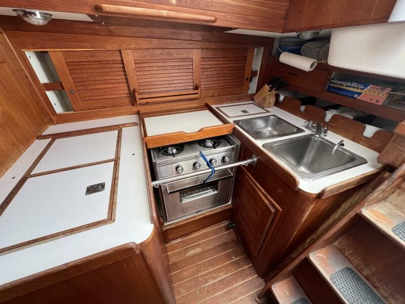 1984 Tartan 37