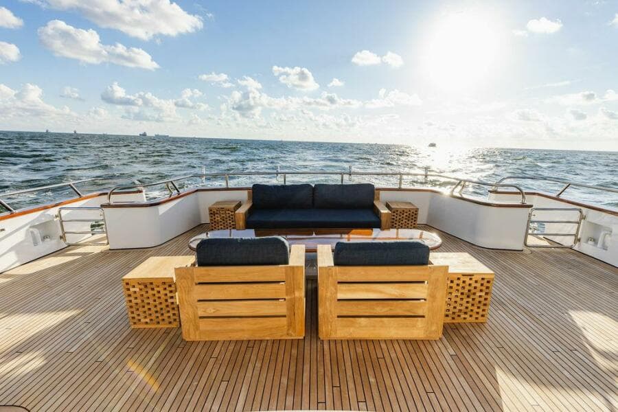 2009 Crystal Yachts Enclosed Pilothouse