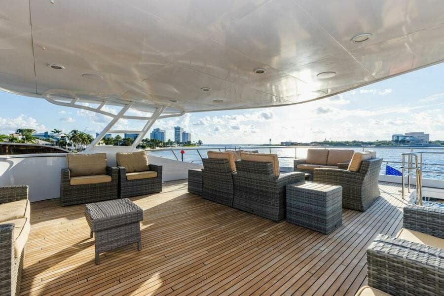 2009 Crystal Yachts Enclosed Pilothouse