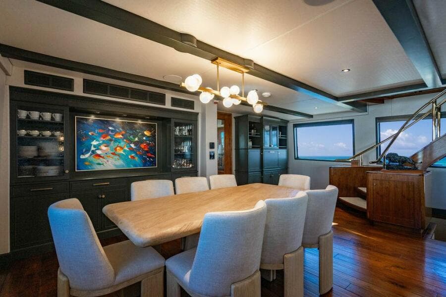 2009 Crystal Yachts Enclosed Pilothouse