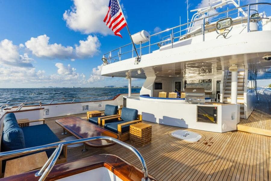2009 Crystal Yachts Enclosed Pilothouse