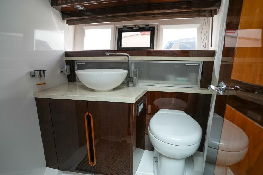 2017 Galeon 43 SKY