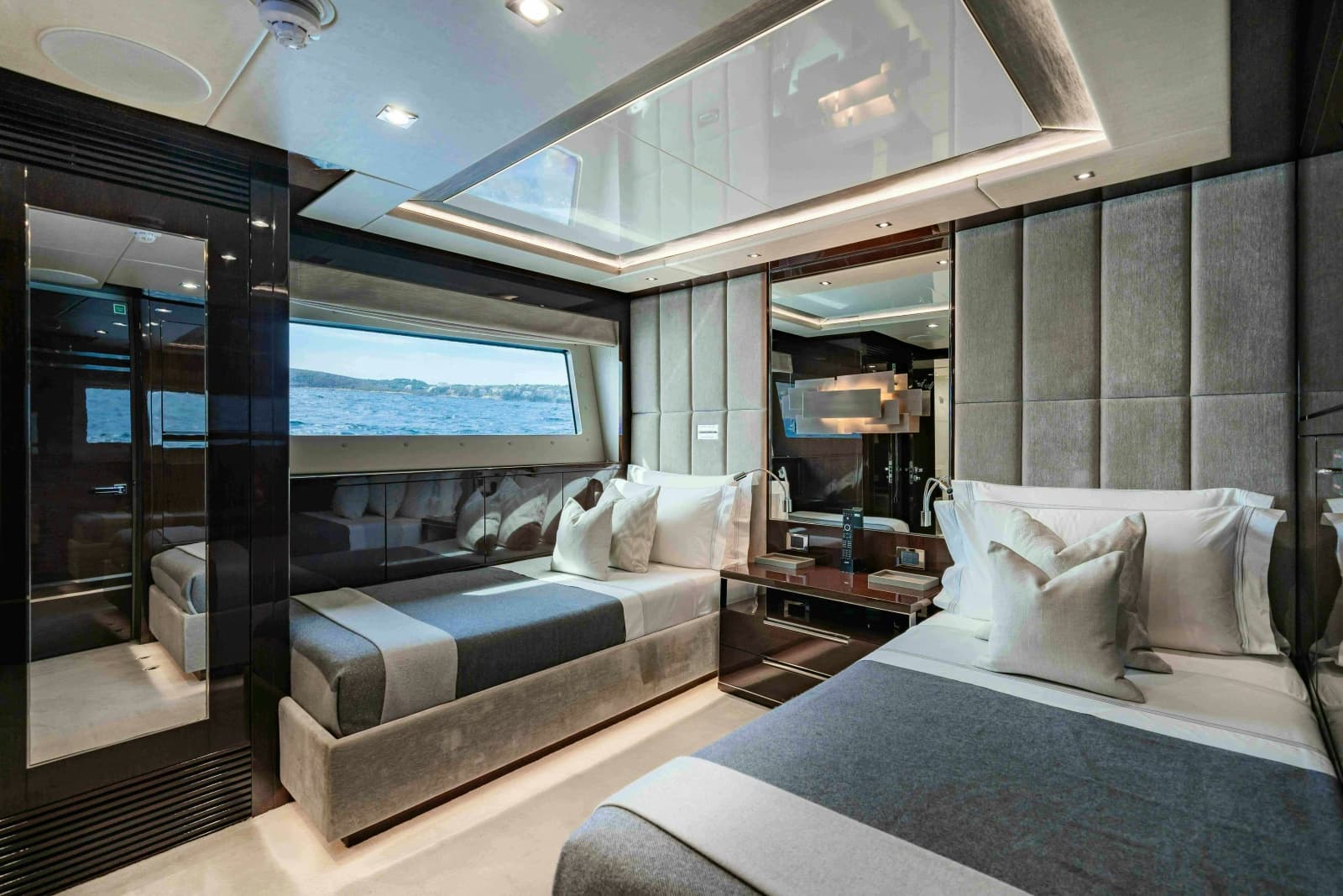 2016 Sunseeker Sunseeker 131 Yacht