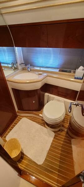 2006 Viking Sport Cruisers 61 Flybridge