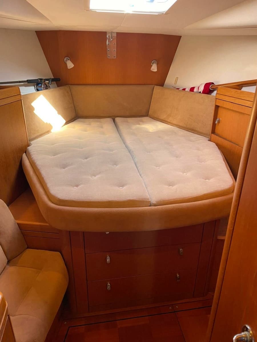 2003 Oyster Yachts 