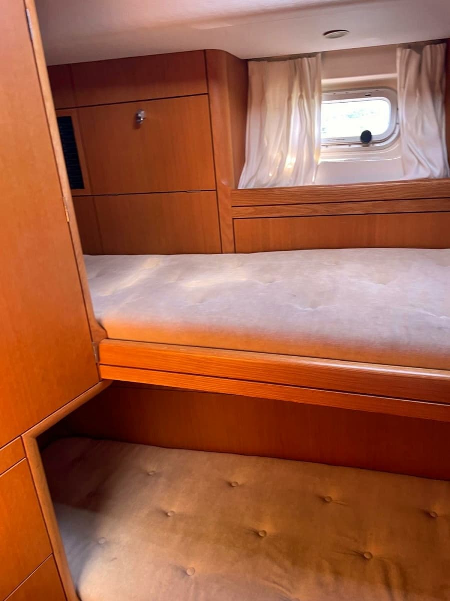 2003 Oyster Yachts 